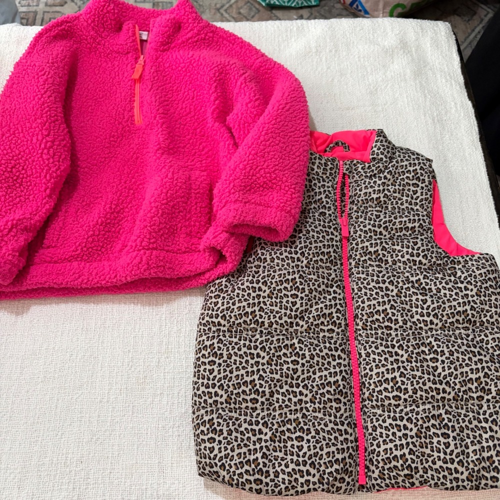 Baby Gap Toddler Girls Neon Pink Sherpa Fleece Pullover & Leopard Puffer Vest 5T
